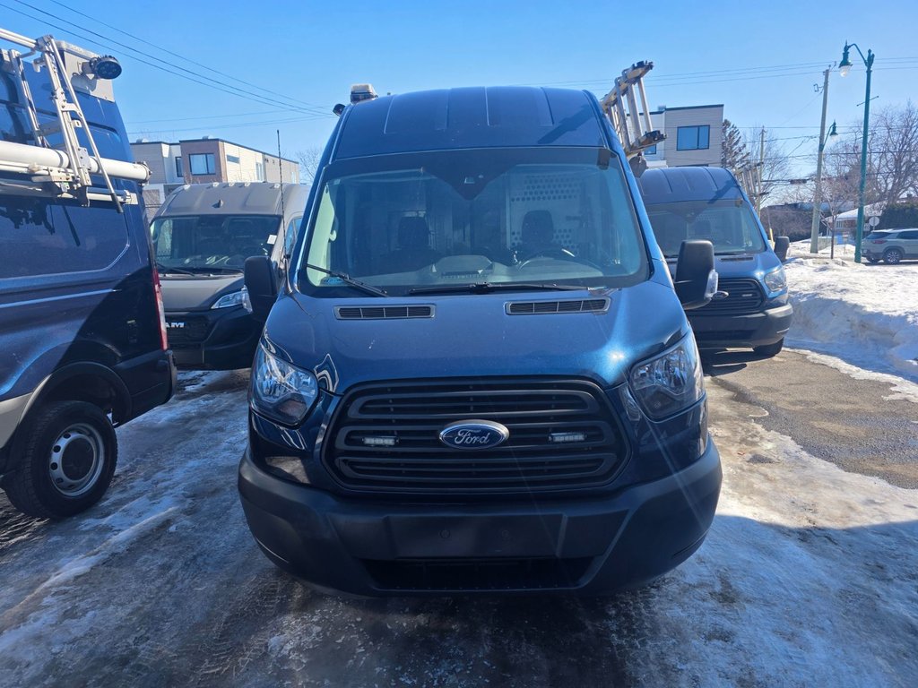 Ford Transit Cargo Van T-350 High Roof 148' 2017 à Repentigny, Québec - 2 - w1024h768px