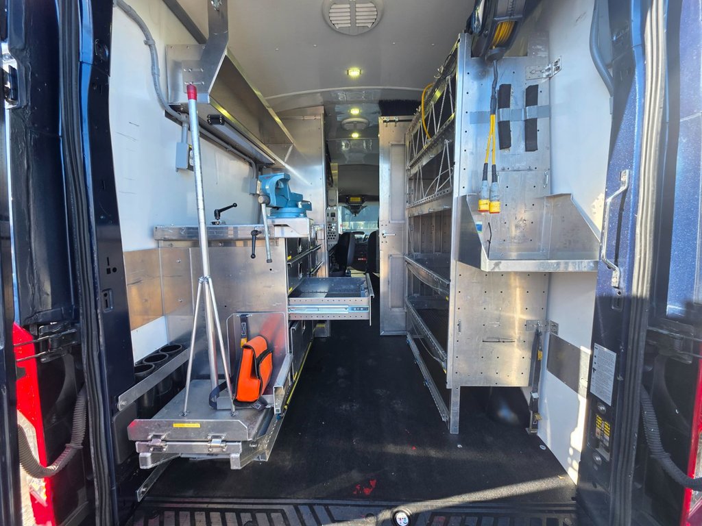 Ford Transit Cargo Van T-350 High Roof 148' 2017 à Repentigny, Québec - 8 - w1024h768px