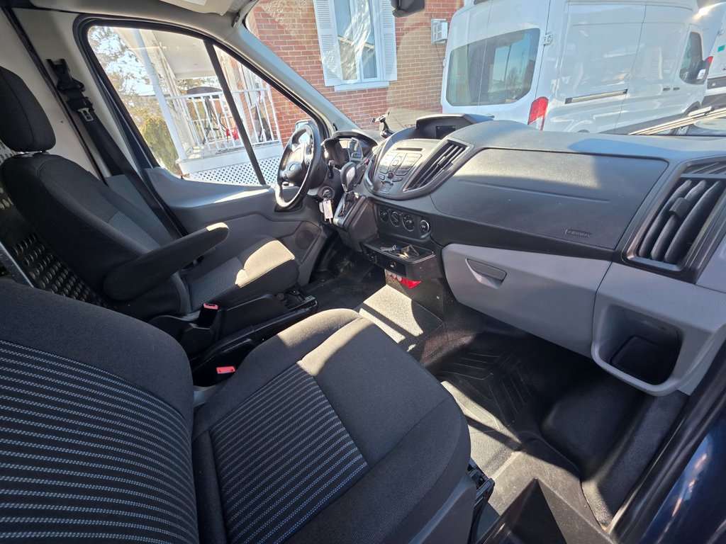 Ford Transit Cargo Van T-350 High Roof 148' 2017 à Repentigny, Québec - 12 - w1024h768px