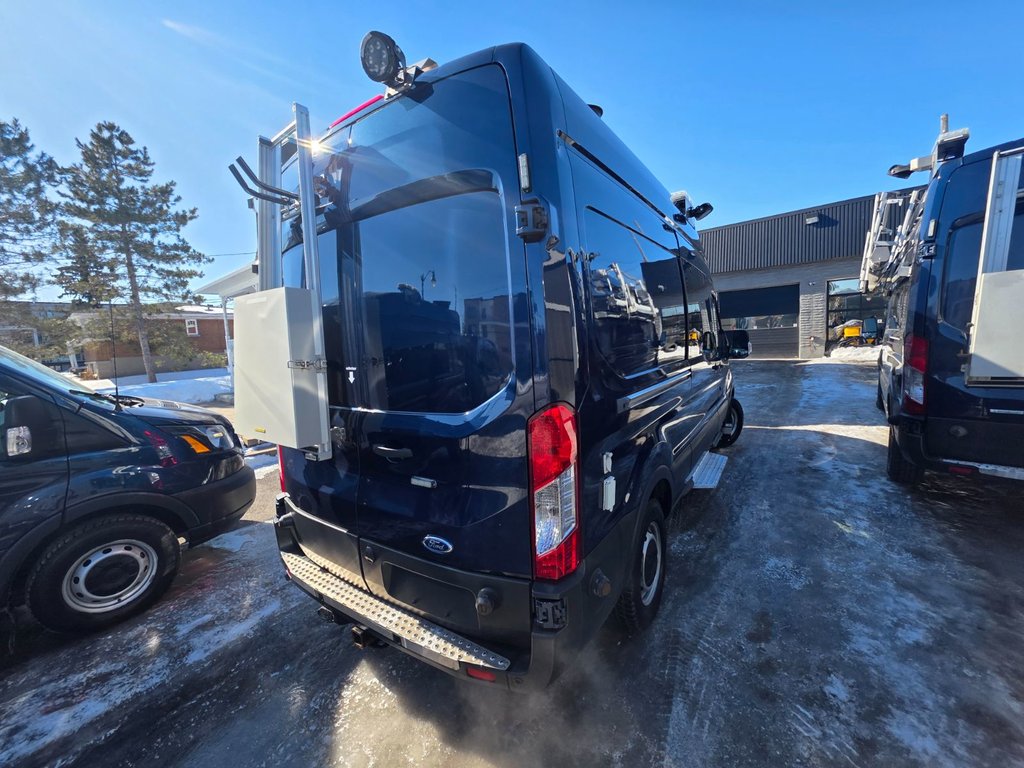 Ford Transit Cargo Van T-350 High Roof 148' 2017 à Repentigny, Québec - 7 - w1024h768px