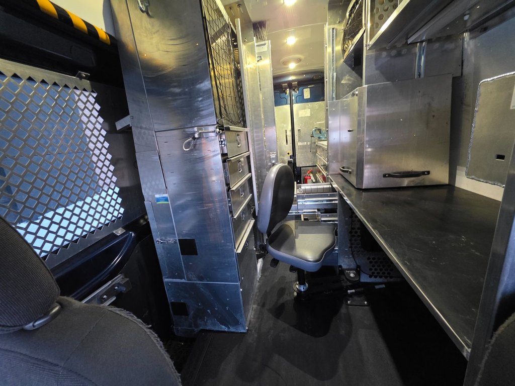 2018 Ford Transit Cargo Van T-350 High Roof 148' in Repentigny, Quebec - 11 - w1024h768px