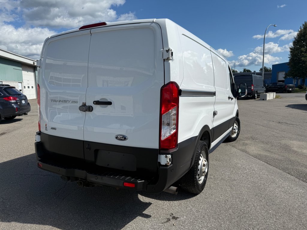 2020 Ford Transit Cargo Van T-250 Low Roof 130' AWD in Saint-Sulpice, Quebec - 6 - w1024h768px