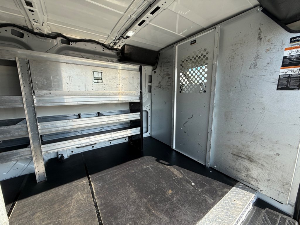 2020 Ford Transit Cargo Van T-250 Low Roof 130' AWD in Saint-Sulpice, Quebec - 12 - w1024h768px
