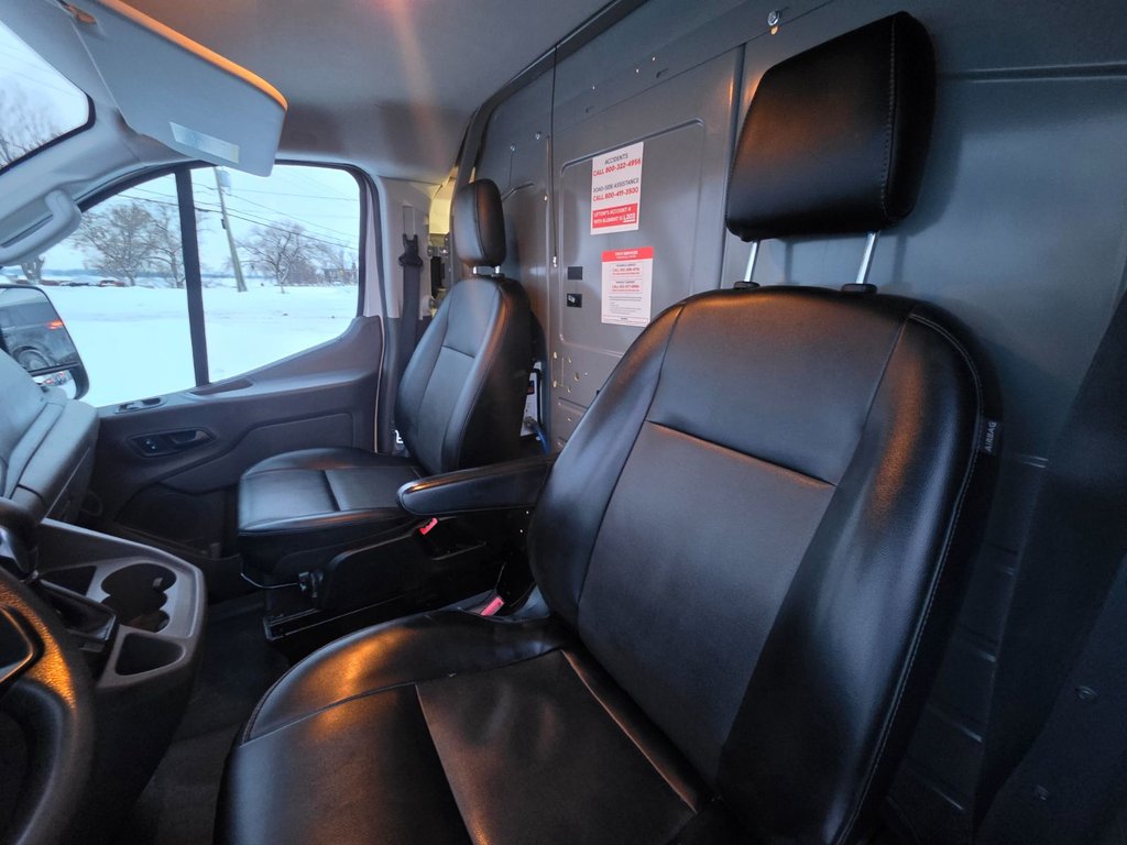 Ford Transit Cargo Van T-250 Low Roof 130' 2020 à Repentigny, Québec - 12 - w1024h768px