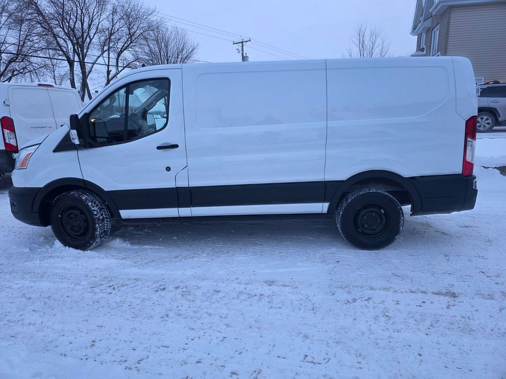 Ford Transit Cargo Van T-250 Low Roof 130' 2020 à Repentigny, Québec - 3 - w1024h768px