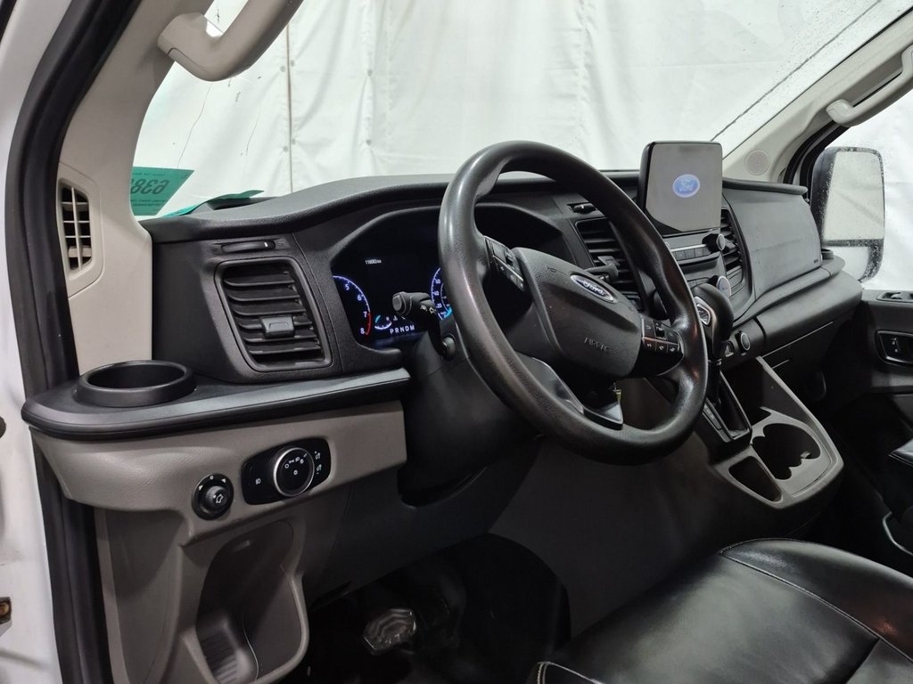 2020 Ford Transit Cargo Van T-250 Low Roof 130' in Repentigny, Quebec - 4 - w1024h768px