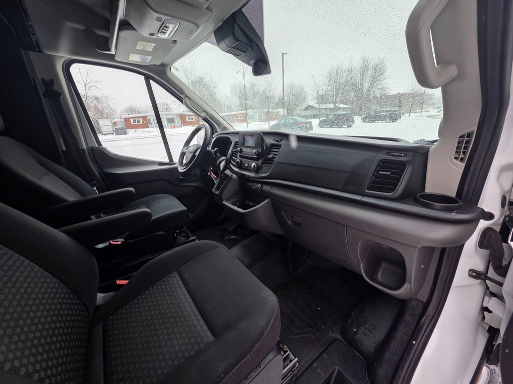 2020 Ford Transit Cargo Van T-250 Medium Roof 148' in Repentigny, Quebec - 10 - w1024h768px