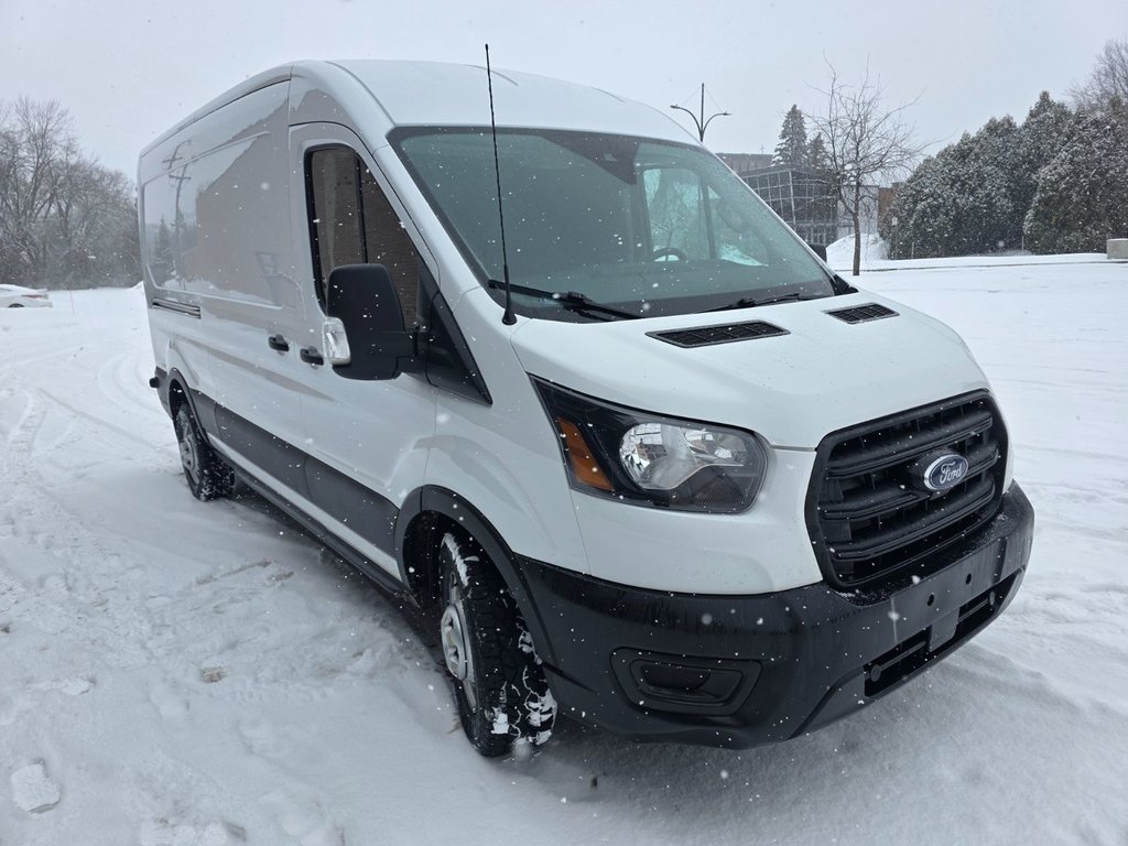 2020 Ford Transit Cargo Van T-250 Medium Roof 148' in Repentigny, Quebec - 4 - w1024h768px