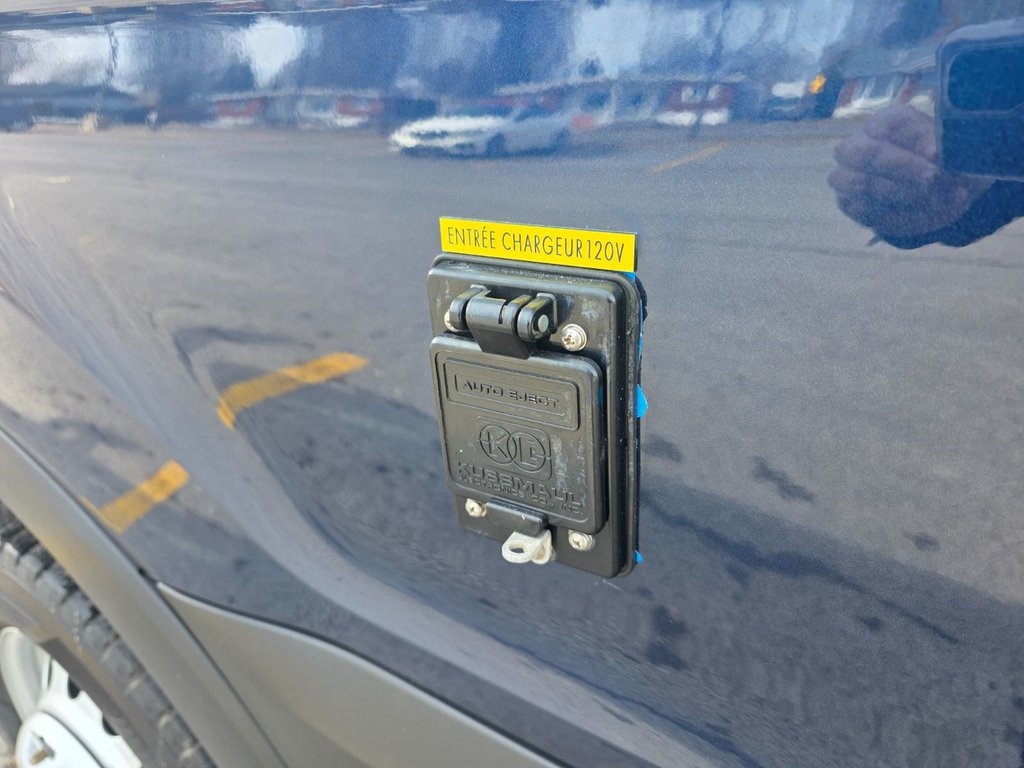 Ford Transit Cargo Van T-150 Low Roof 130' AWD 2020 à Repentigny, Québec - 11 - w1024h768px