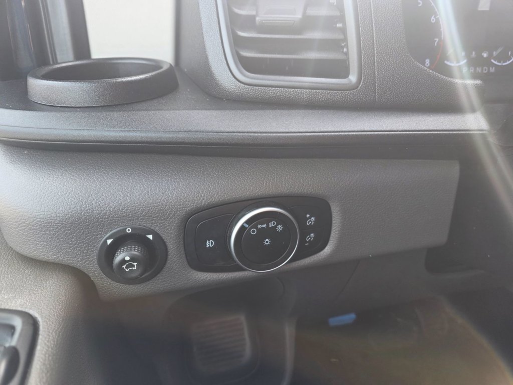 Ford Transit Cargo Van T-150 Low Roof 130' AWD 2020 à Repentigny, Québec - 19 - w1024h768px