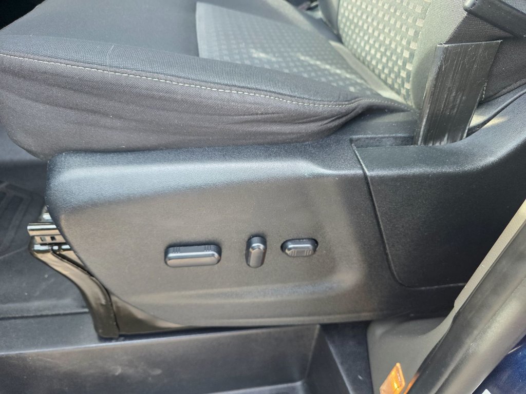 Ford Transit Cargo Van T-150 Low Roof 130' AWD 2020 à Repentigny, Québec - 17 - w1024h768px