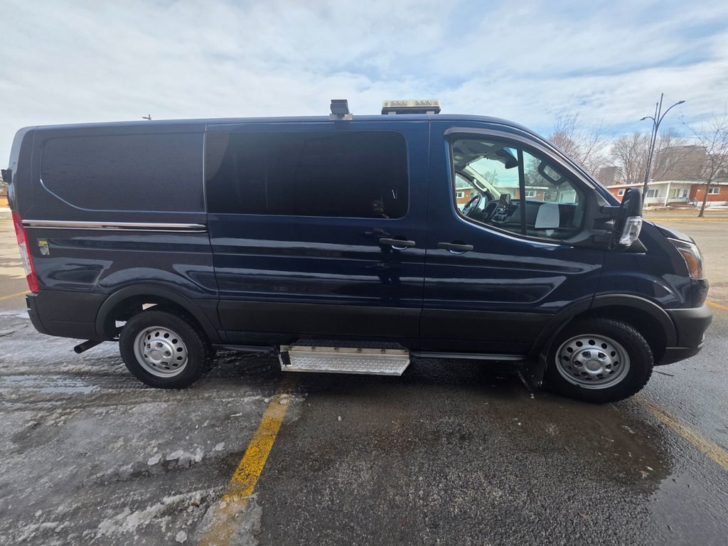 Ford Transit Cargo Van T-150 Low Roof 130' AWD 2020 à Repentigny, Québec - 6 - w1024h768px