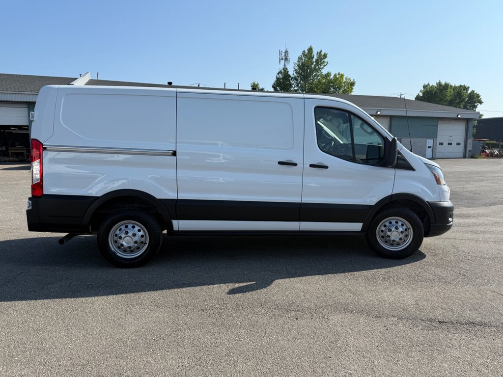 2021 Ford Transit Cargo Van T-150 Low Roof 130' AWD in Saint-Sulpice, Quebec - 7 - w1024h768px