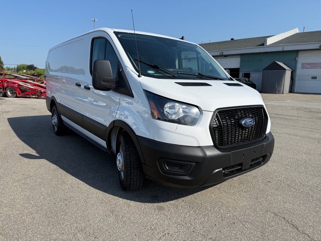 2021 Ford Transit Cargo Van T-150 Low Roof 130' AWD in Saint-Sulpice, Quebec - 8 - w1024h768px