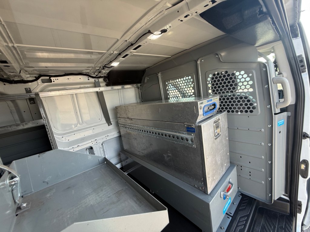 2021 Ford Transit Cargo Van T-150 Low Roof 130' AWD in Saint-Sulpice, Quebec - 12 - w1024h768px