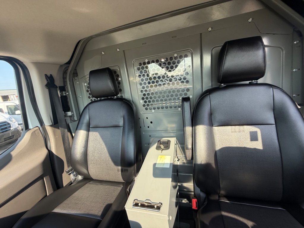 2021 Ford Transit Cargo Van T-150 Low Roof 130' AWD in Saint-Sulpice, Quebec - 16 - w1024h768px