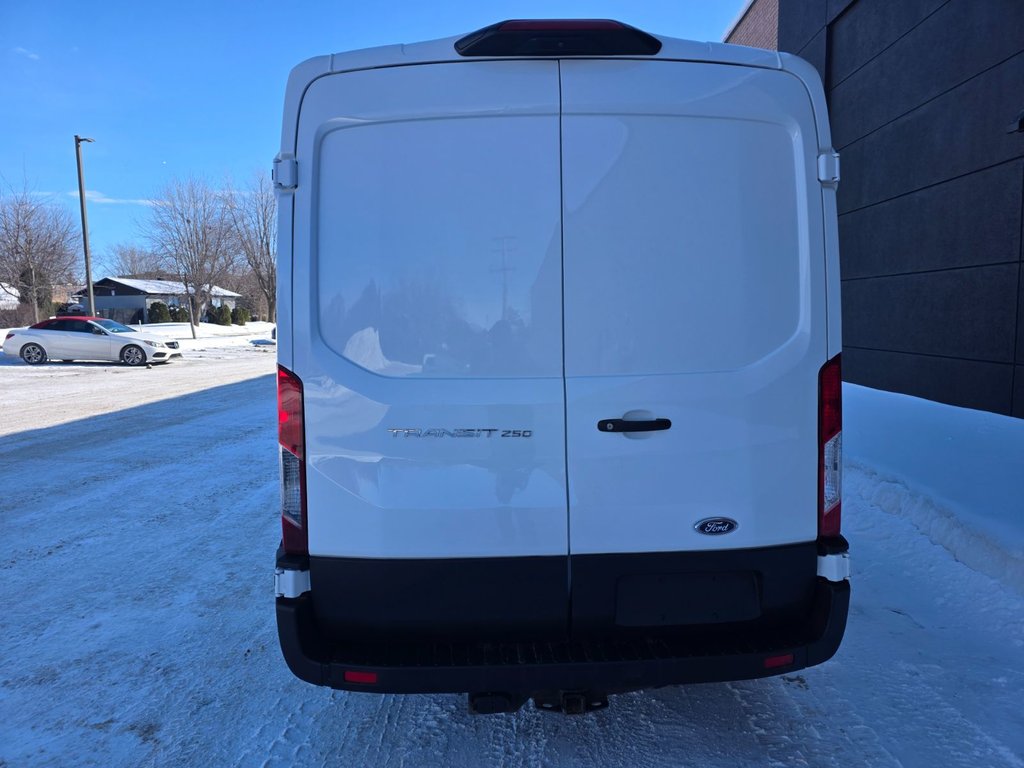 Ford Transit Cargo Van T-250 Medium Roof 148' 2021 à Repentigny, Québec - 7 - w1024h768px