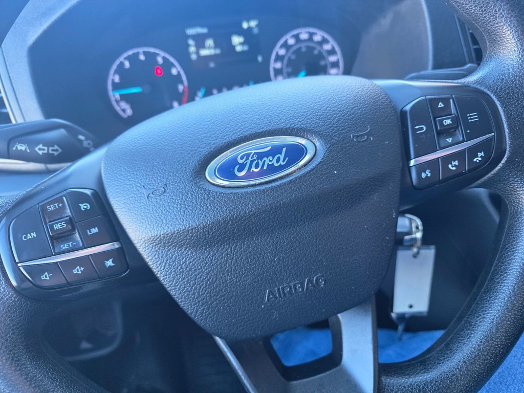 Ford Transit Cargo Van T-250 Medium Roof 148' 2021 à Repentigny, Québec - 13 - w1024h768px