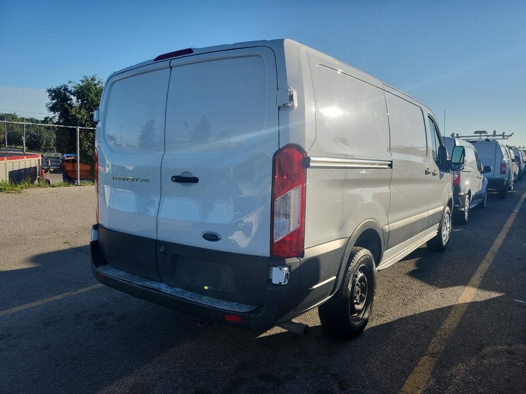 2021 Ford Transit Cargo Van T-250 Low Roof 130' in Repentigny, Quebec - 3 - w1024h768px