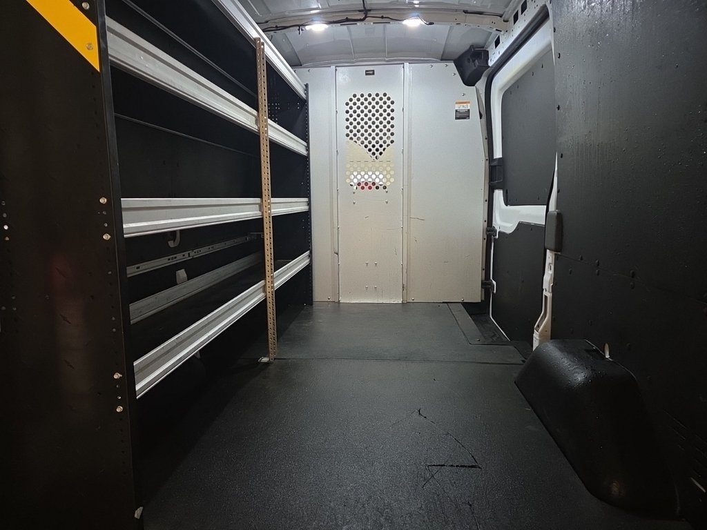 2021 Ford Transit Cargo Van T-150 Medium Roof 130' AWD in Saint-Sulpice, Quebec - 4 - w1024h768px
