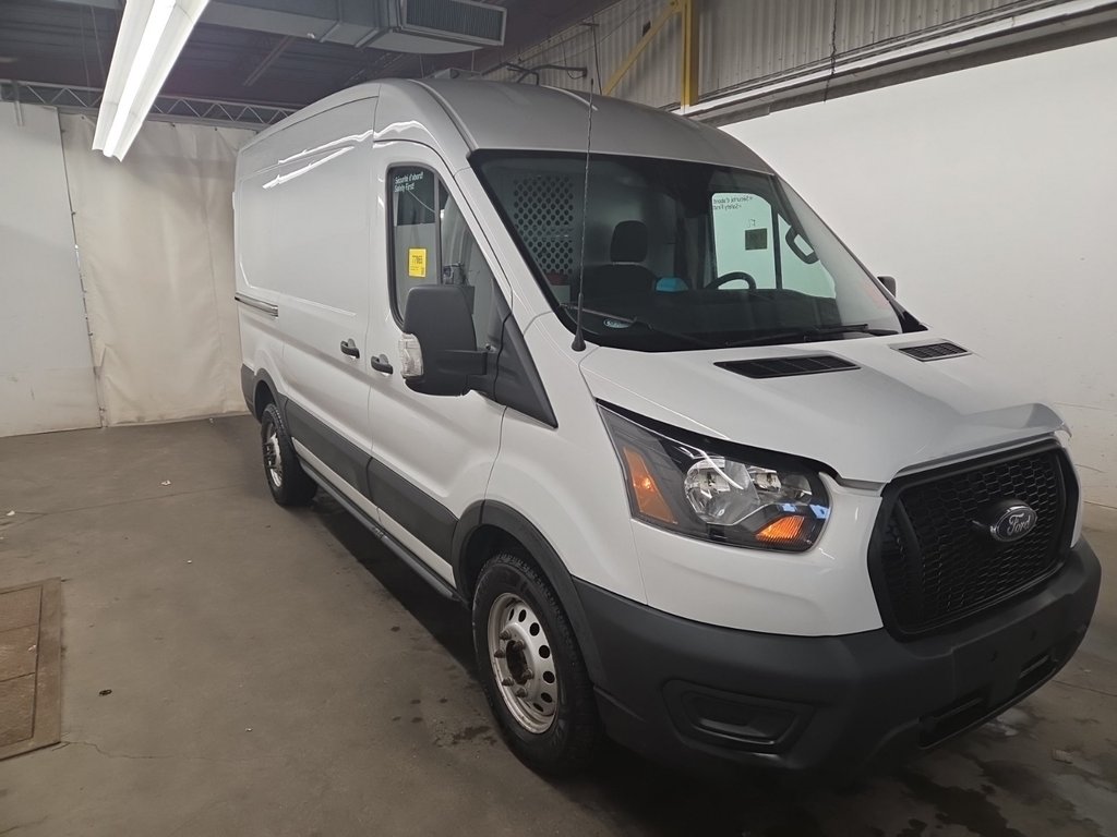 2021 Ford Transit Cargo Van T-150 Medium Roof 130' AWD in Saint-Sulpice, Quebec - 1 - w1024h768px