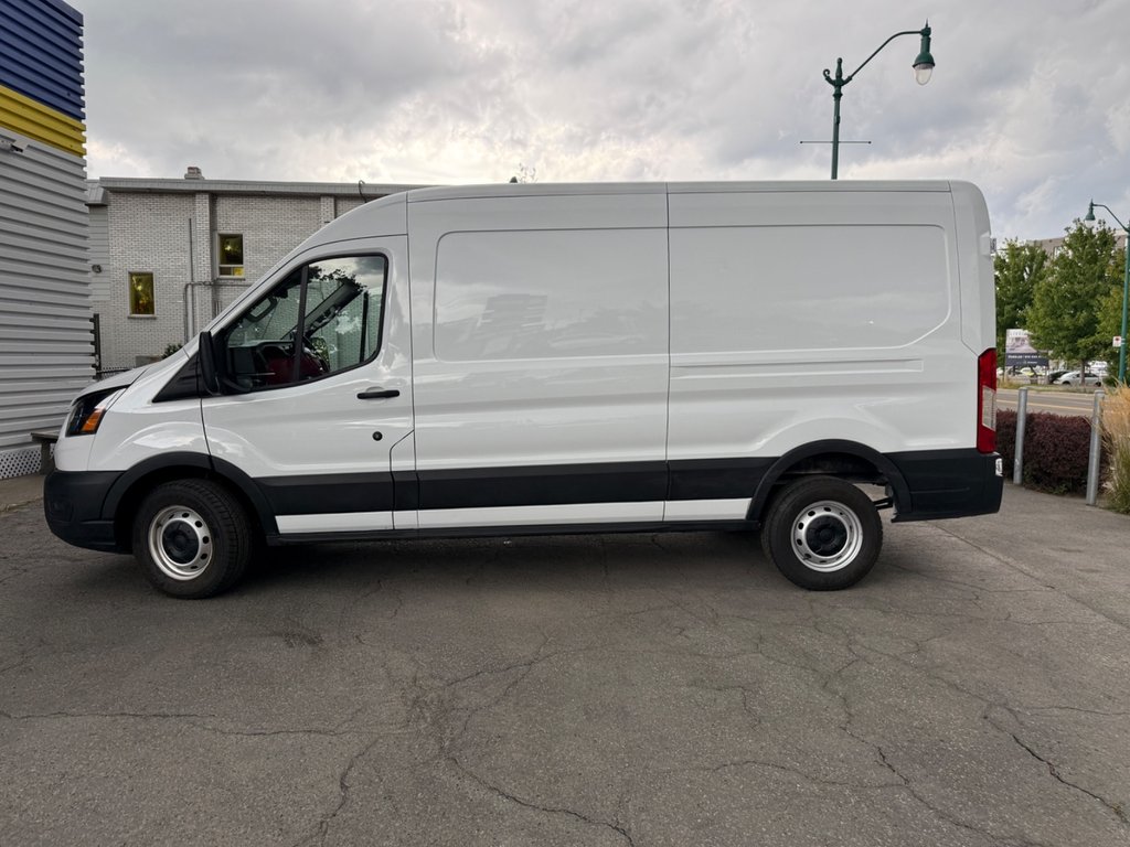 2022 Ford Transit Cargo Van T-250 Medium Roof 130’ in Saint-Sulpice, Quebec - 3 - w1024h768px