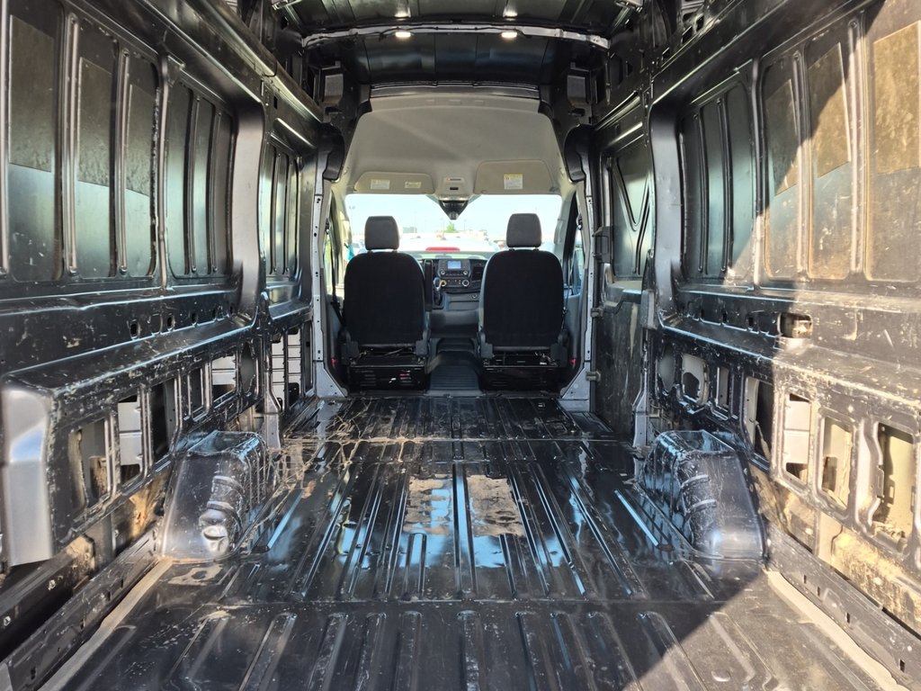 2022 Ford Transit Cargo Van T-250 High Roof 148' EXT AWD in Repentigny, Quebec - 4 - w1024h768px