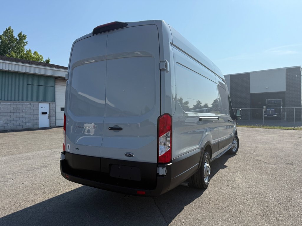 2023 Ford Transit Cargo Van T-250 High Roof EL 148' EXT AWD in Saint-Sulpice, Quebec - 6 - w1024h768px