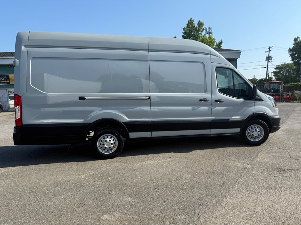 2023 Ford Transit Cargo Van T-250 High Roof EL 148' EXT AWD in Saint-Sulpice, Quebec - 7 - w1024h768px