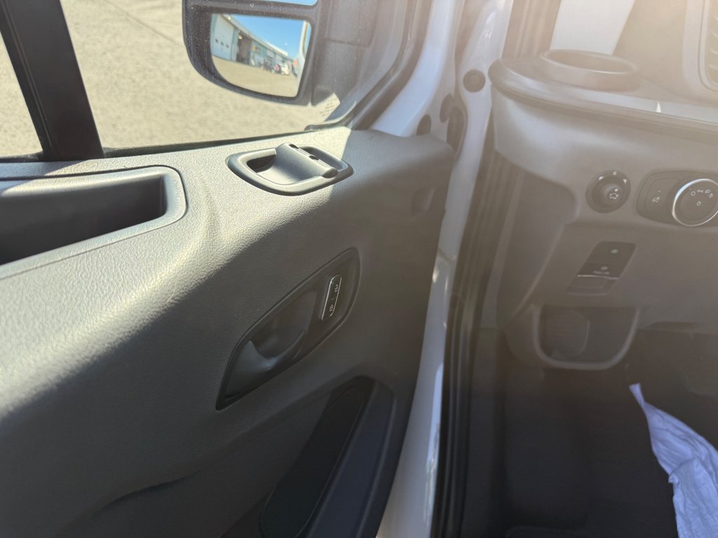 2023 Ford Transit Cargo Van T-250 High Roof EL 148' EXT AWD in Saint-Sulpice, Quebec - 19 - w1024h768px