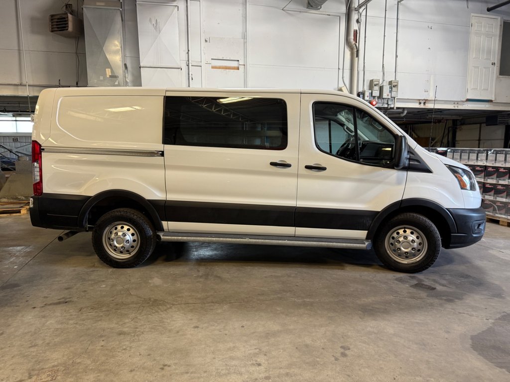 Ford Transit Cargo Van T-250 Low Roof 130' AWD 2023 à Saint-Sulpice, Québec - 7 - w1024h768px