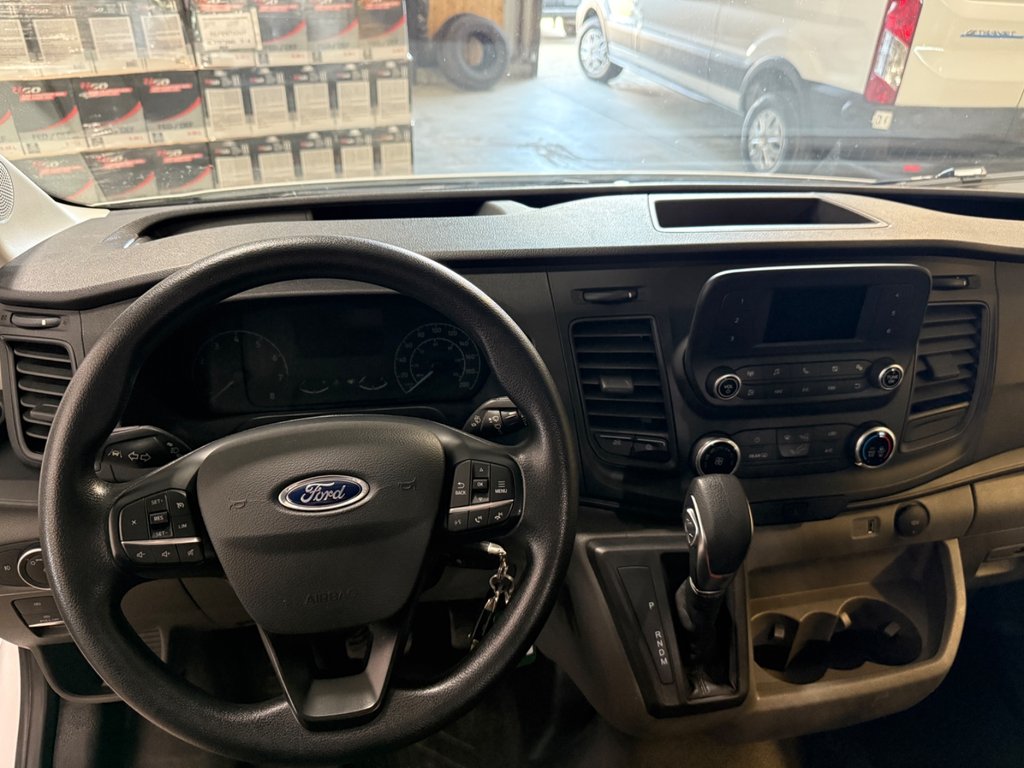 Ford Transit Cargo Van T-250 Low Roof 130' AWD 2023 à Saint-Sulpice, Québec - 16 - w1024h768px
