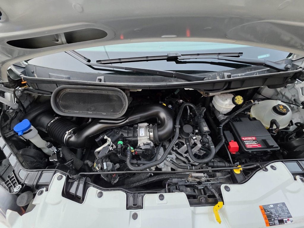 Ford Transit Cargo Van T-250 Low Roof 130' AWD 2023 à Repentigny, Québec - 14 - w1024h768px