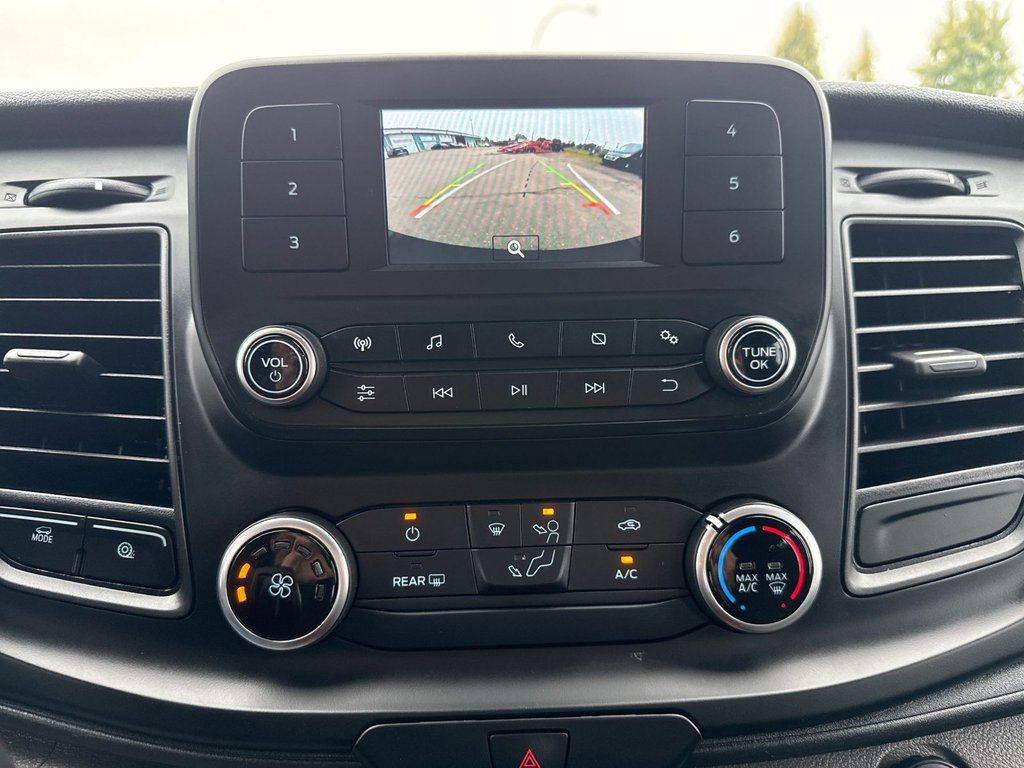 Ford Transit Cargo Van T-250 Low Roof 130' AWD 2023 à Repentigny, Québec - 17 - w1024h768px