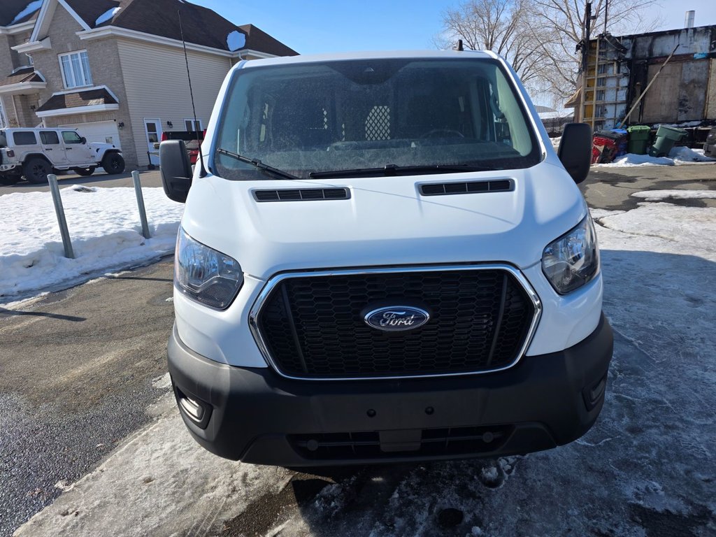2023 Ford Transit Cargo Van T-250 Low Roof 130' AWD in Repentigny, Quebec - 3 - w1024h768px