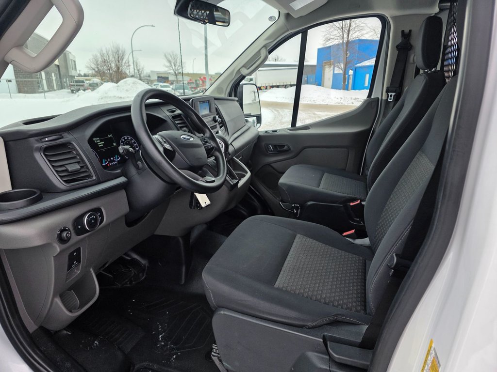 2023 Ford Transit Cargo Van T-250 Low Roof 130' AWD in Repentigny, Quebec - 11 - w1024h768px