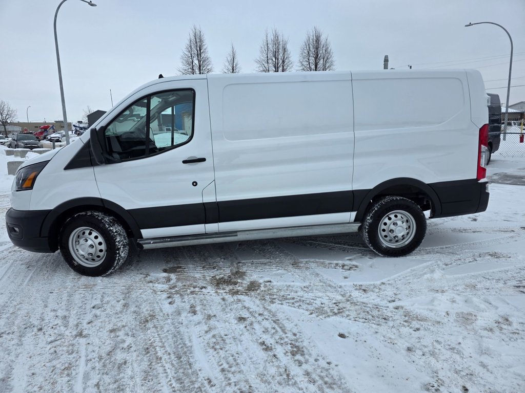 2023 Ford Transit Cargo Van T-250 Low Roof 130' AWD in Repentigny, Quebec - 3 - w1024h768px