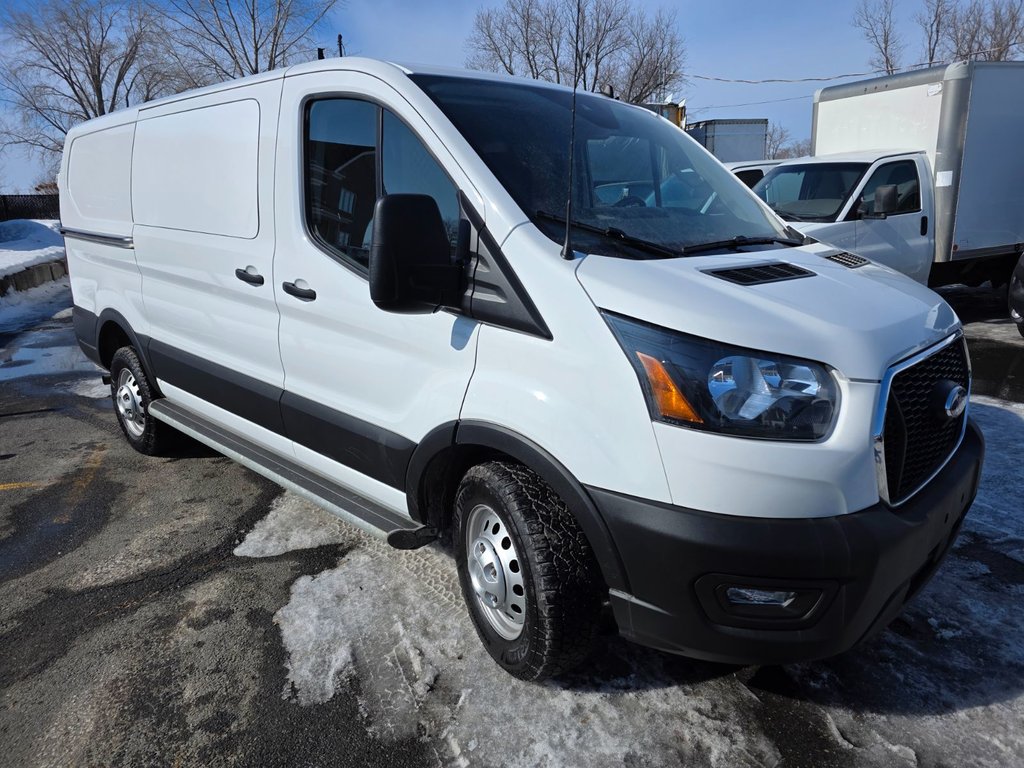 2023 Ford Transit Cargo Van T-250 Low Roof 130' AWD in Repentigny, Quebec - 4 - w1024h768px