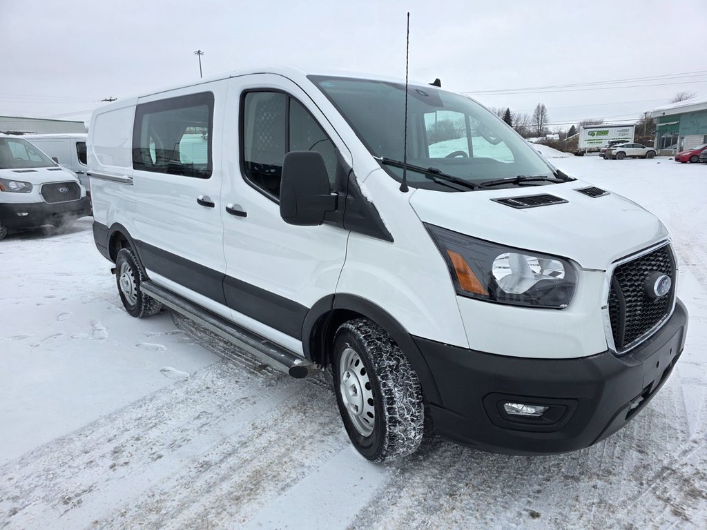 2023 Ford Transit Cargo Van T-250 Low Roof 130' AWD in Repentigny, Quebec - 8 - w1024h768px