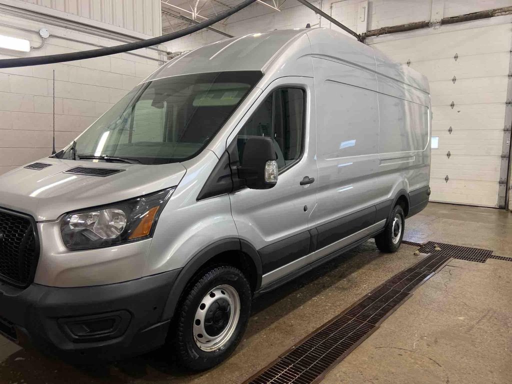 2023 Ford Transit Cargo Van T-250 High Roof 148' EXT in Repentigny, Quebec - 1 - w1024h768px