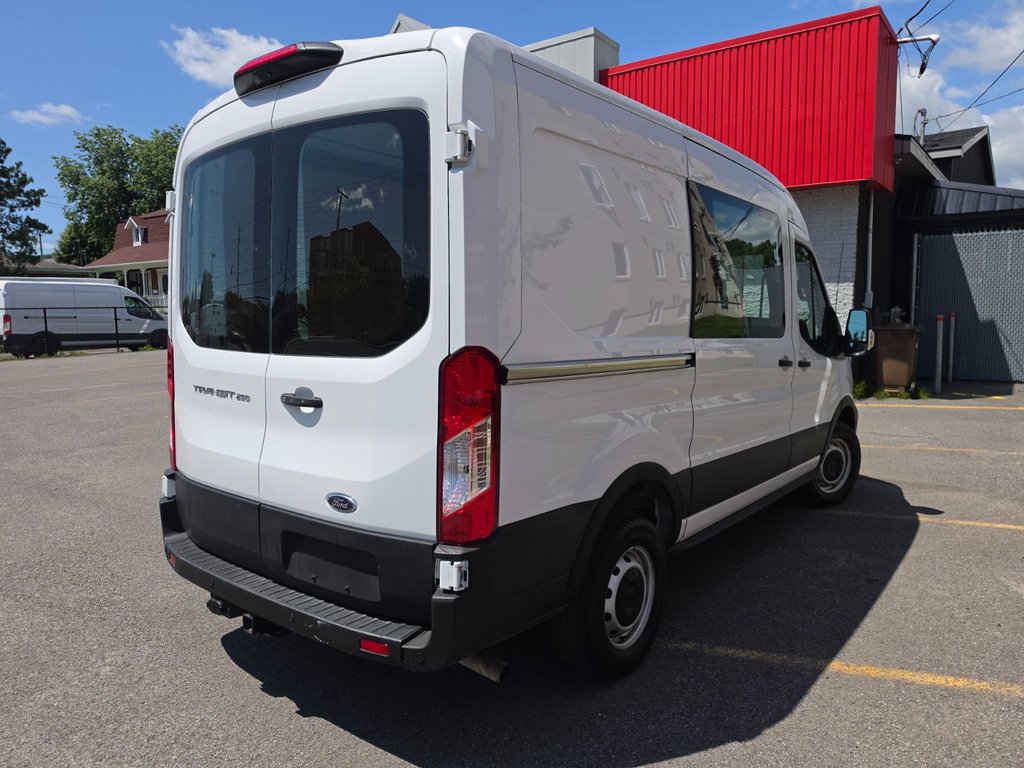 2023 Ford Transit Cargo Van T-250 Médium Roof 130' in Repentigny, Quebec - 11 - w1024h768px