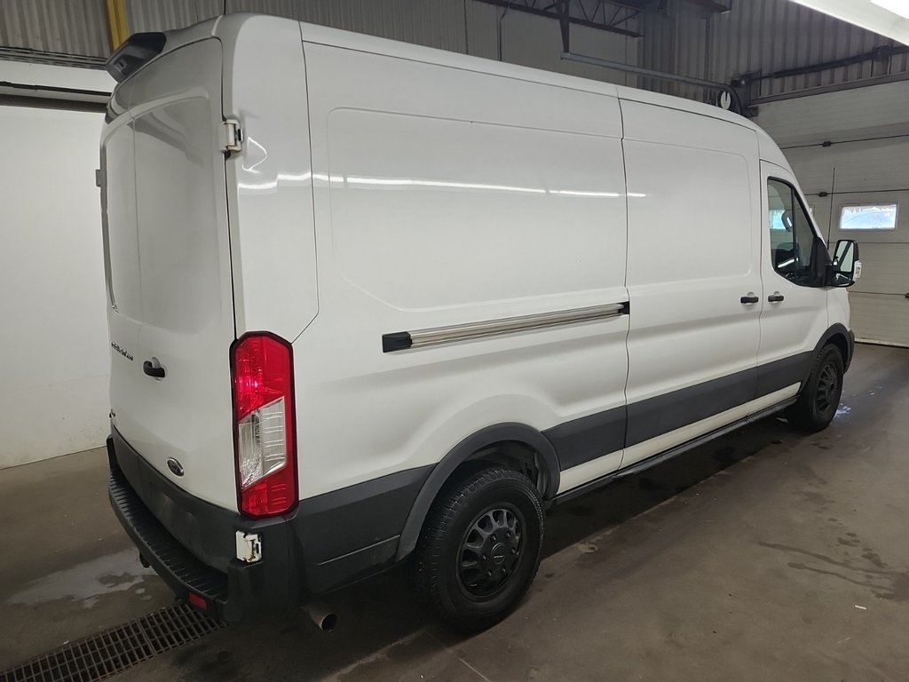 Ford Transit Cargo Van T-250 Medium Roof 148' 2023 à Repentigny, Québec - 3 - w1024h768px