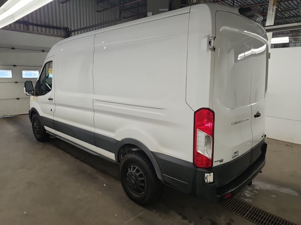 Ford Transit Cargo Van T-250 Medium Roof 148' 2023 à Repentigny, Québec - 4 - w1024h768px