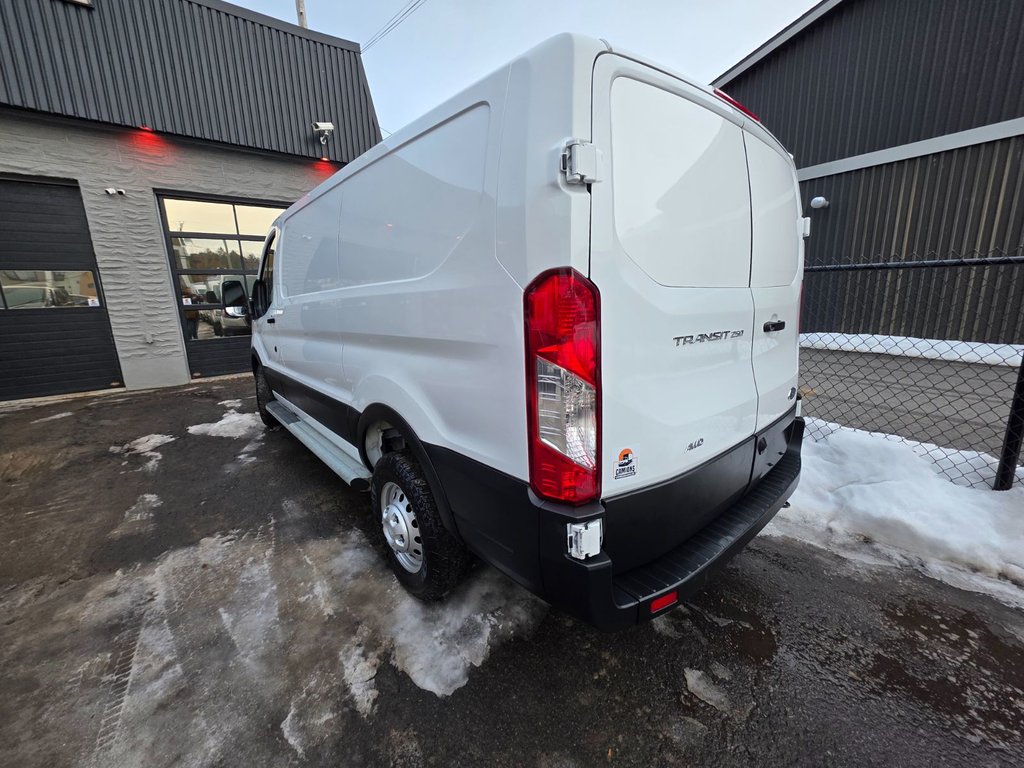 2024 Ford Transit Cargo Van T-250 Low Roof 130' AWD in Repentigny, Quebec - 7 - w1024h768px