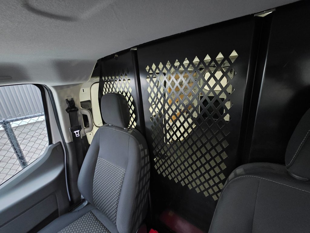 2024 Ford Transit Cargo Van T-250 Low Roof 130' AWD in Repentigny, Quebec - 12 - w1024h768px