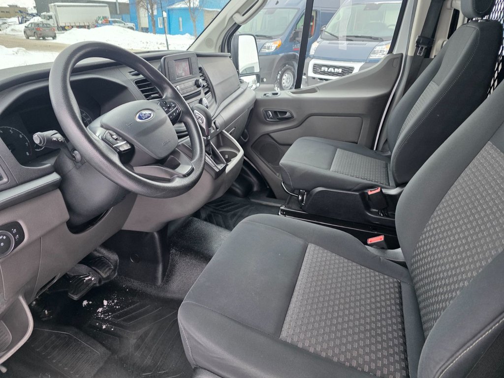 2024 Ford Transit Cargo Van T-250 Low Roof 130' AWD in Repentigny, Quebec - 12 - w1024h768px