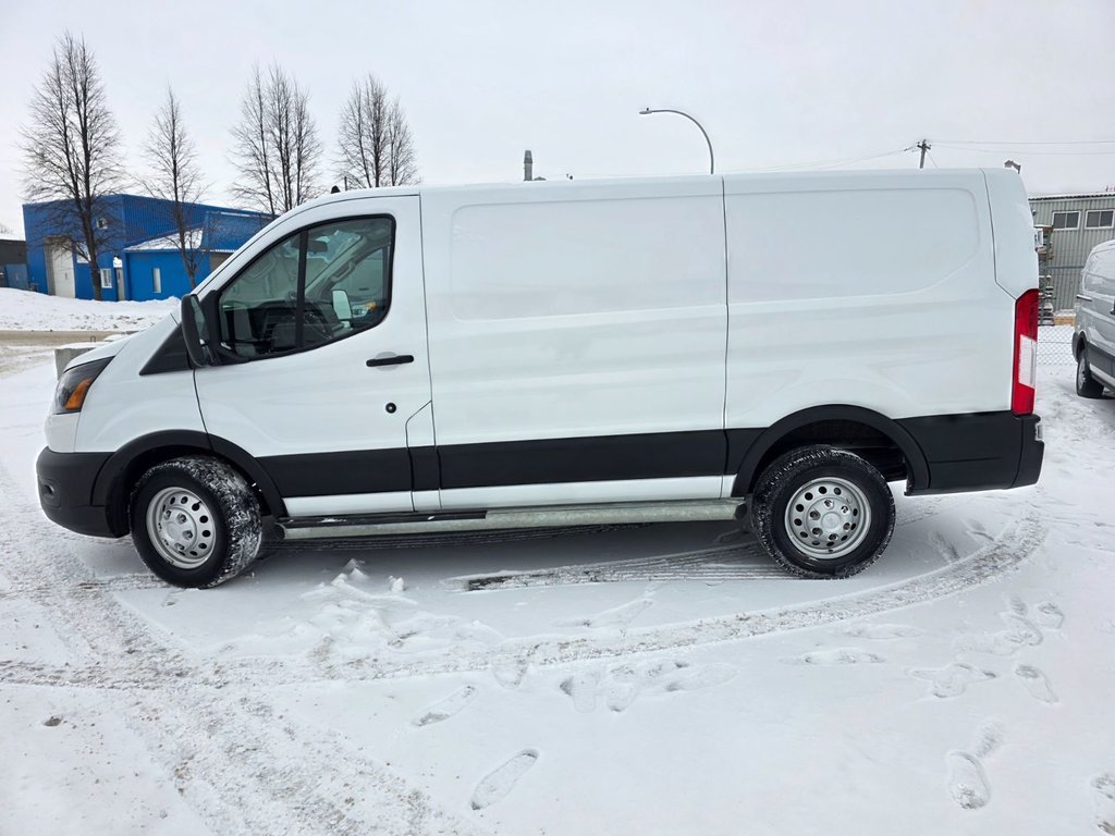 2024 Ford Transit Cargo Van T-250 Low Roof 130' AWD in Repentigny, Quebec - 3 - w1024h768px