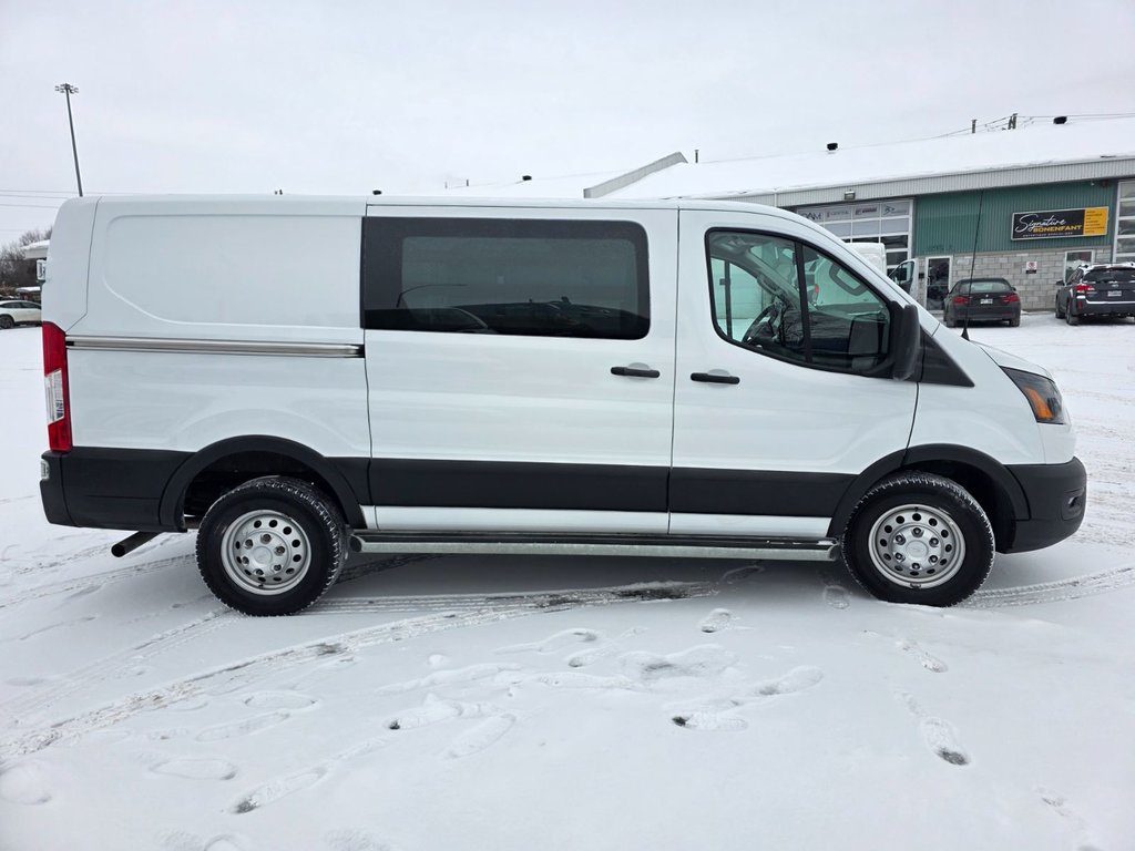 2024 Ford Transit Cargo Van T-250 Low Roof 130' AWD in Repentigny, Quebec - 7 - w1024h768px