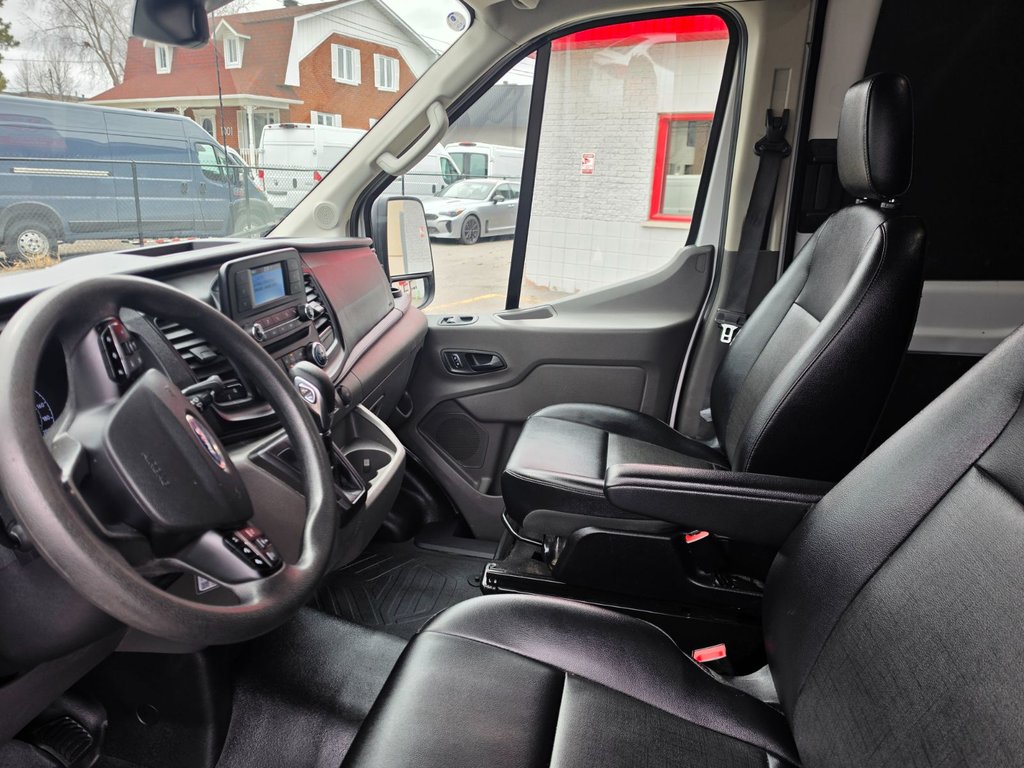 2024 Ford Transit Cargo Van T-250 High Roof 148' AWD in Repentigny, Quebec - 11 - w1024h768px