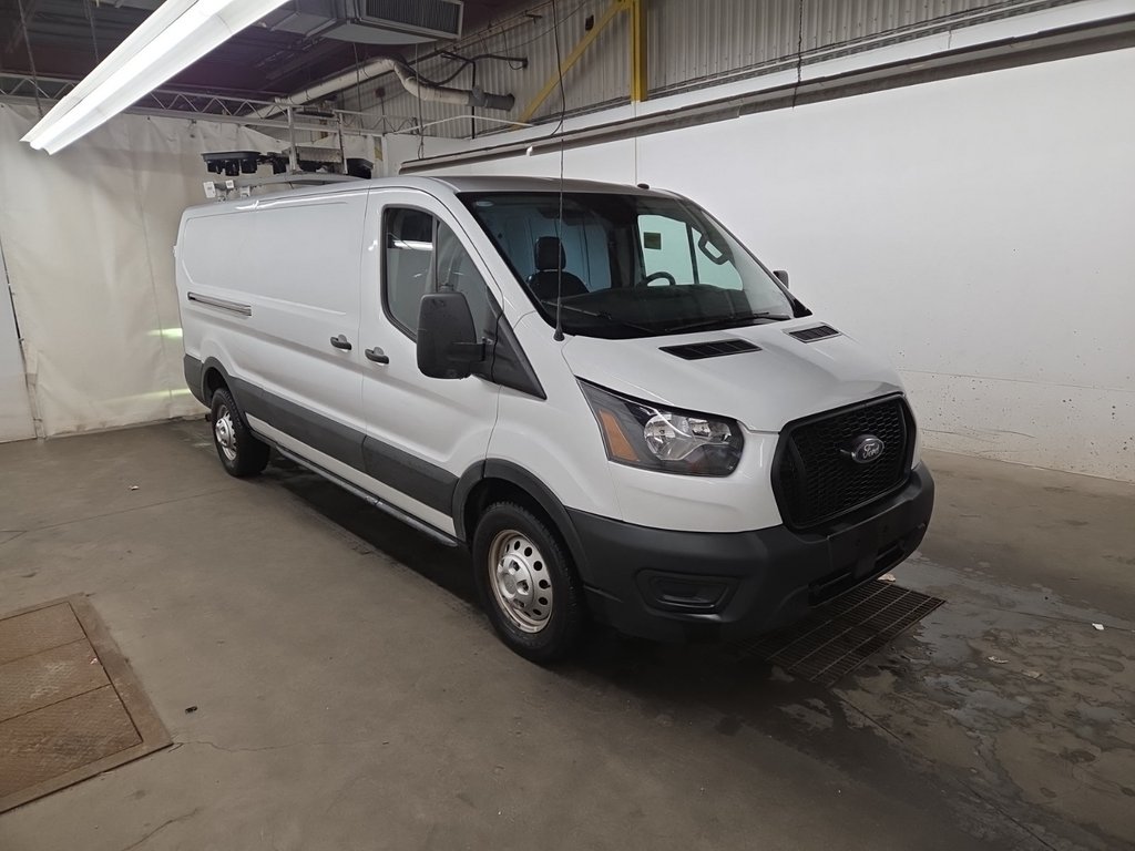 2025 Ford Transit Cargo Van T-250 Low Roof 148' AWD in Saint-Sulpice, Quebec - 1 - w1024h768px